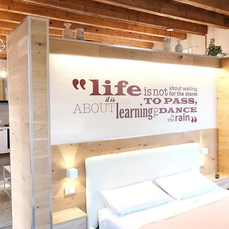 Antiche Rive Holidays Apartments サロ エクステリア 写真