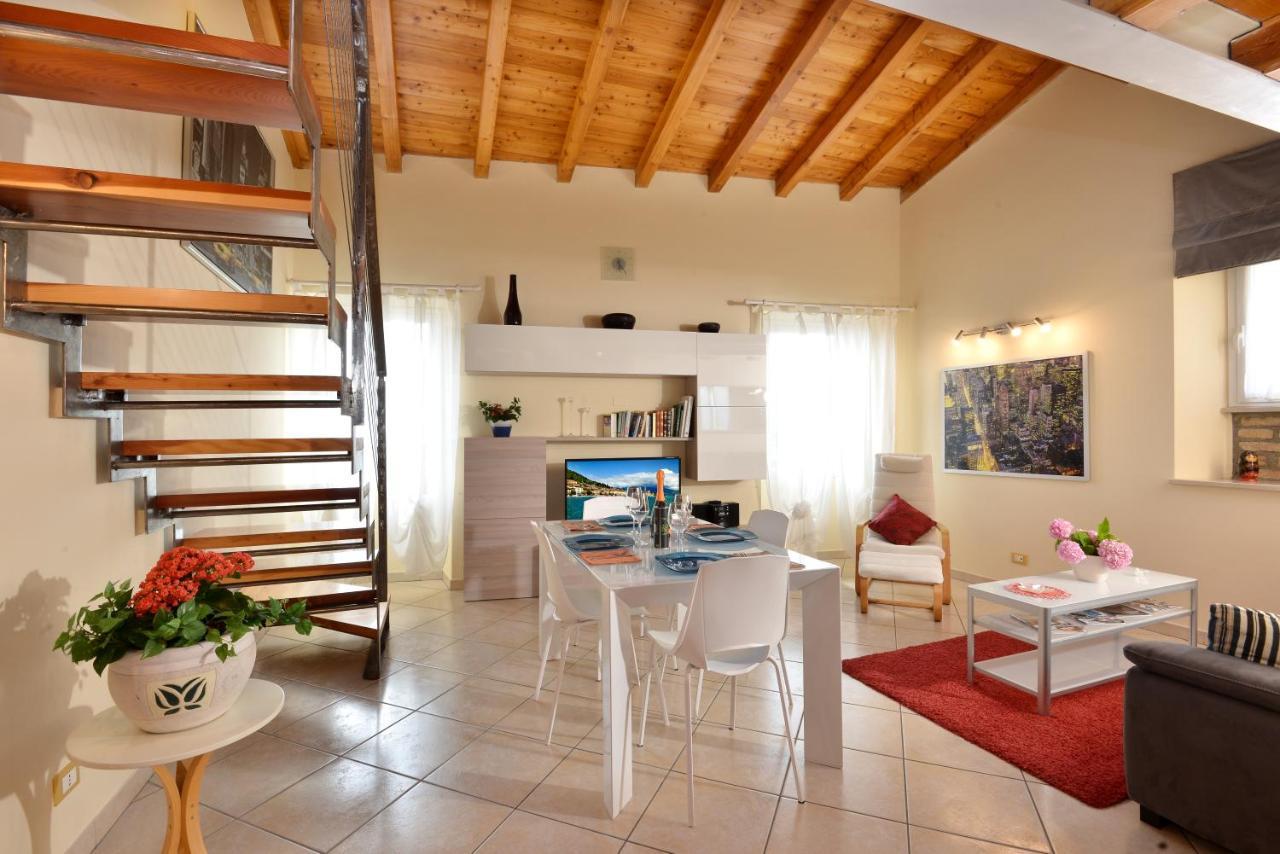 Antiche Rive Holidays Apartments サロ エクステリア 写真