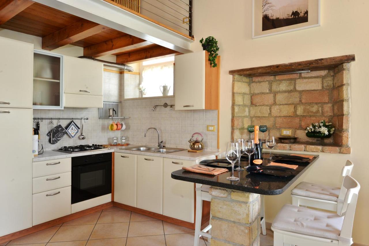 Antiche Rive Holidays Apartments サロ エクステリア 写真