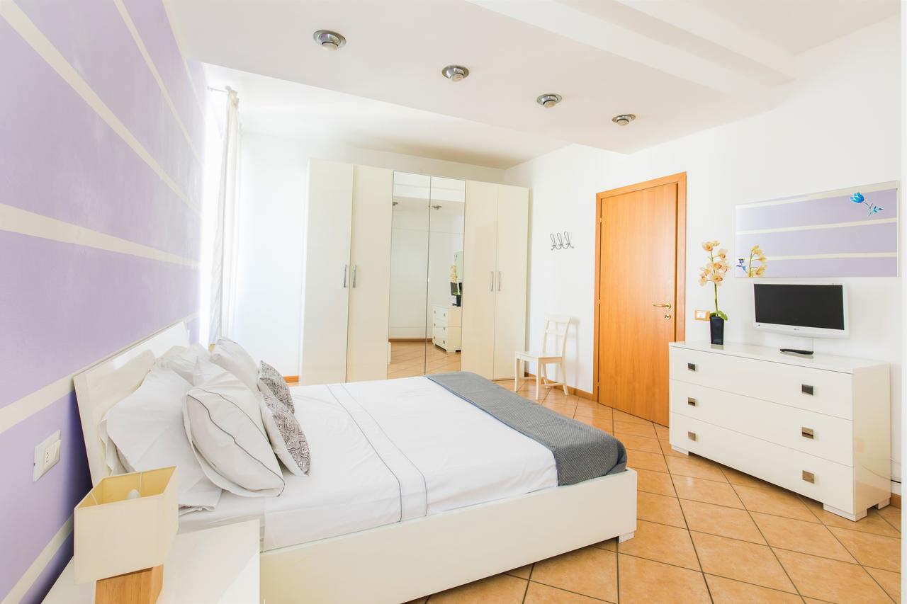 Antiche Rive Holidays Apartments サロ エクステリア 写真